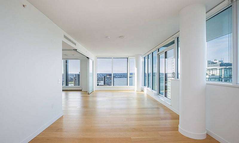 Penthouse With Stunn...