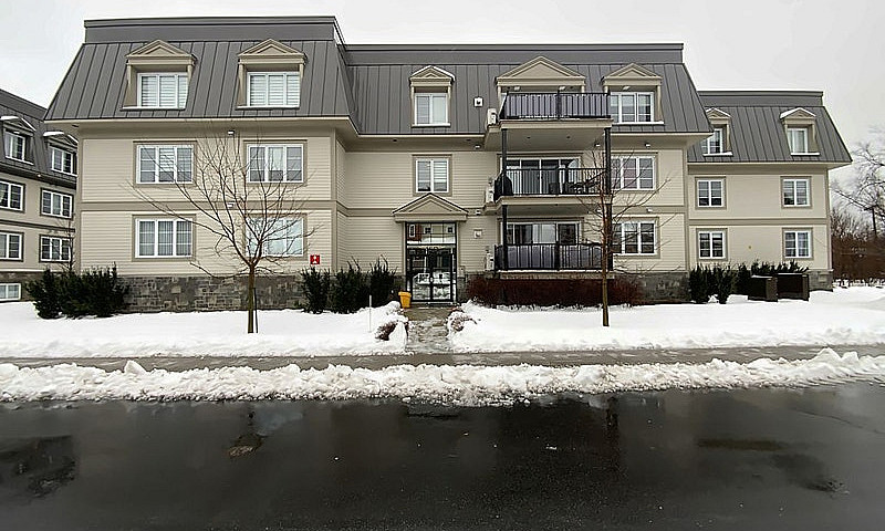 625 000$ - Condo À V...