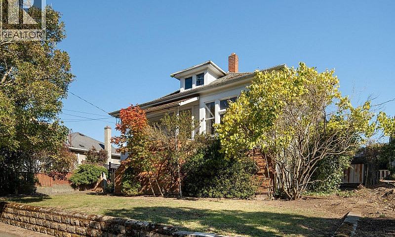 2639 Prior St Victor...
