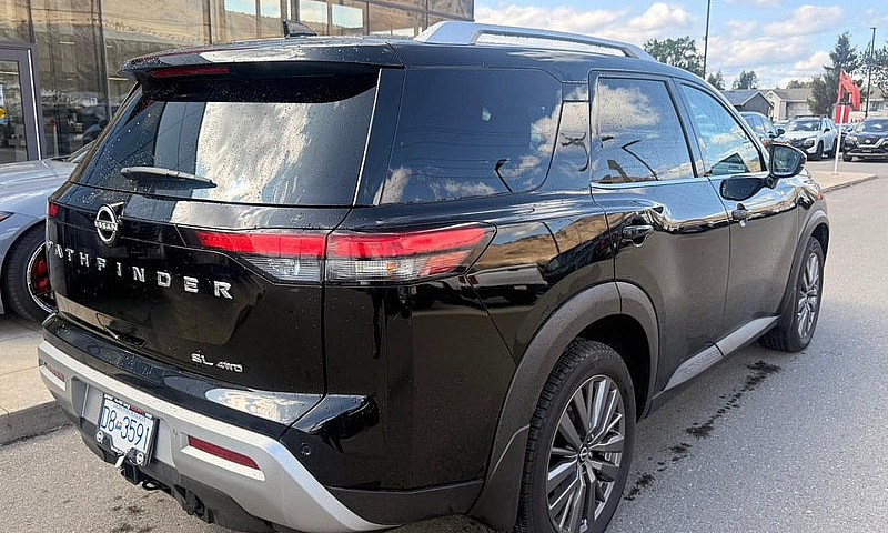 2023 Nissan Pathfind...