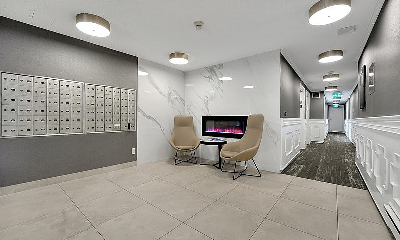 Studio Apartment For...