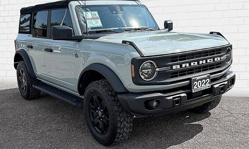 2022 Ford Bronco Bla...