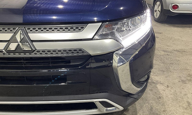 Mitsubishi Outlander...
