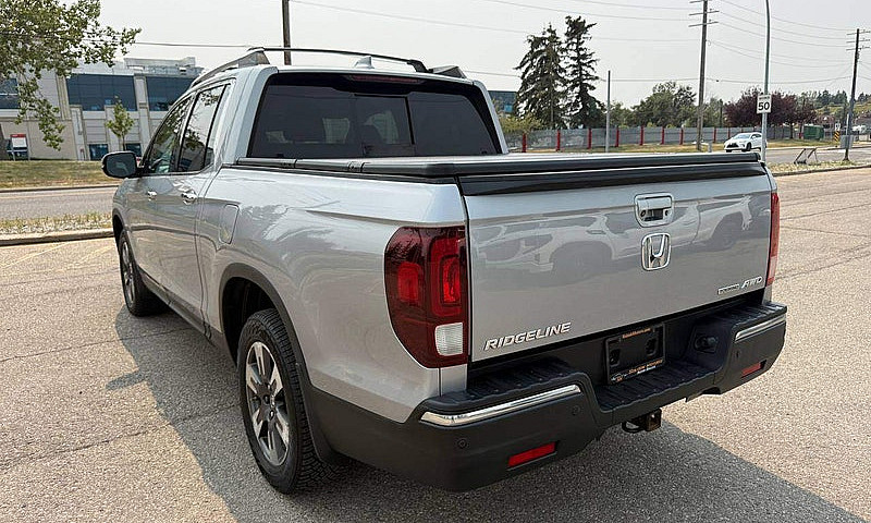 2017 Honda Ridgeline...