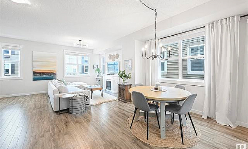 Low Condo Fee With D...