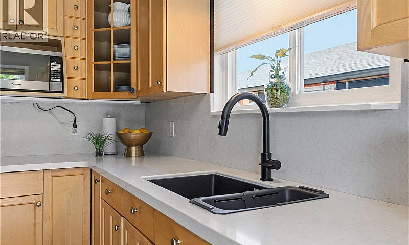 1171 Roy Rd Saanich,...