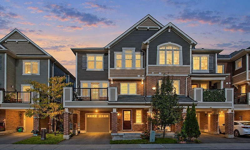 Luxury 3 Bed / 3 Bat...