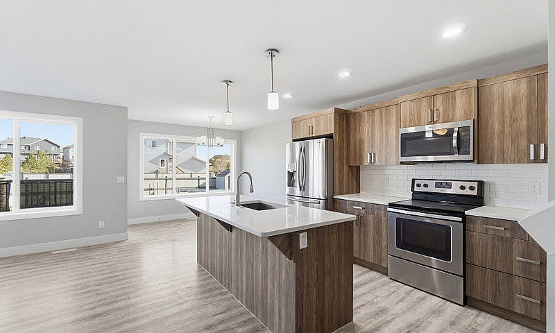 Leduc 3 Bed 2.5 Bath...