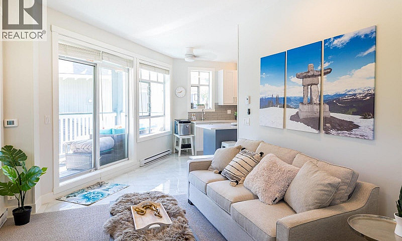 311 4405 Blackcomb W...