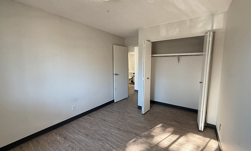Classic 2 Bed 1 Bath...