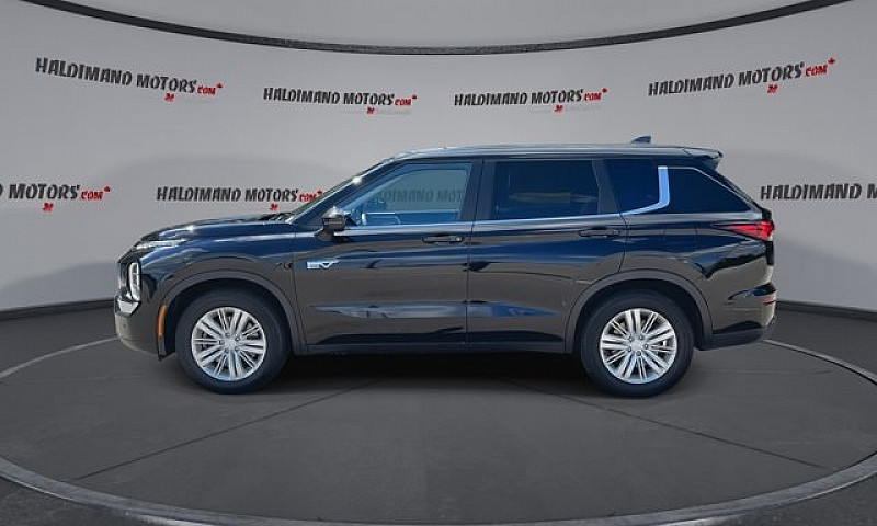 2023 Mitsubishi Outl...