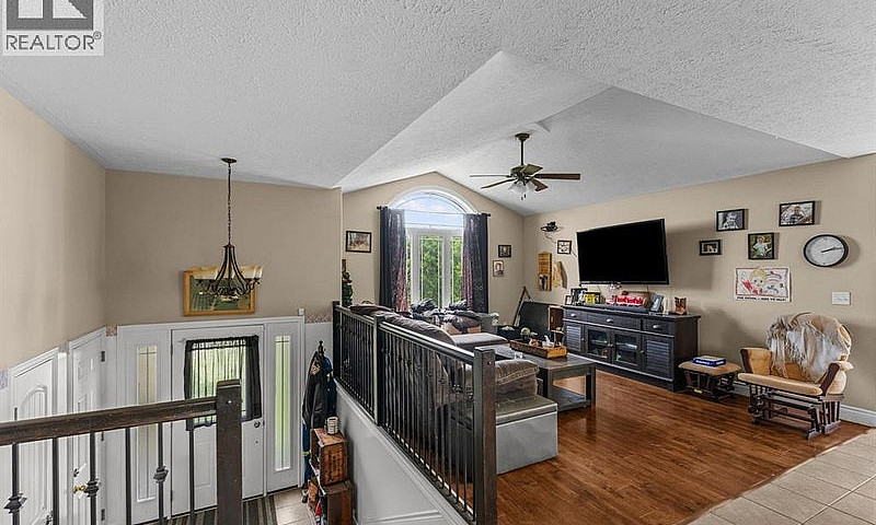 1578 Gore Harrow, On...