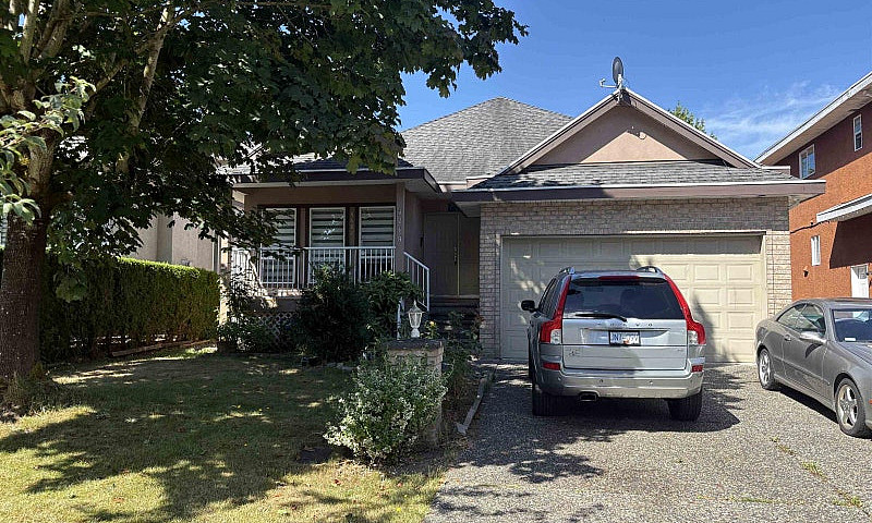 7719 147A Street Sur...