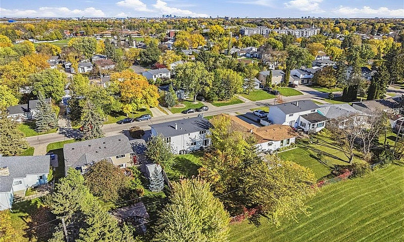 22 Valley View Drive...