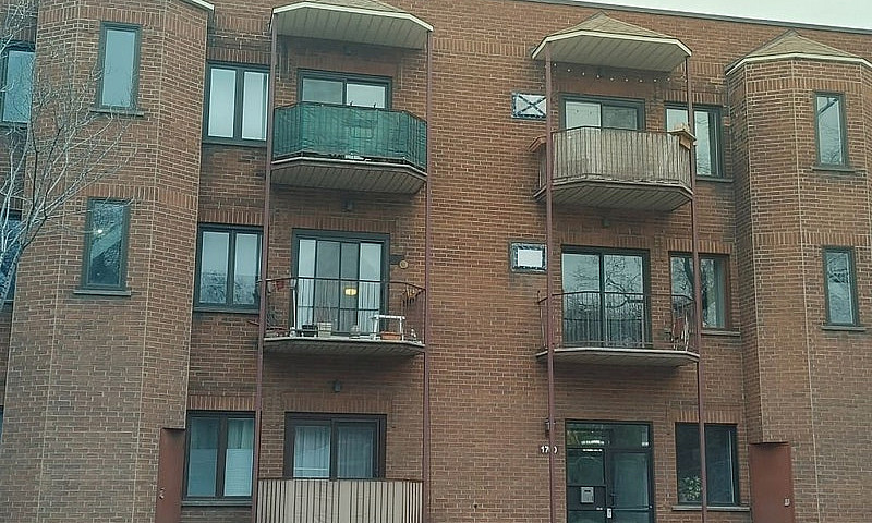389 999$ - Condo À V...