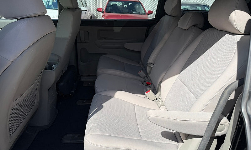 2016 Kia Sedona ( 12...