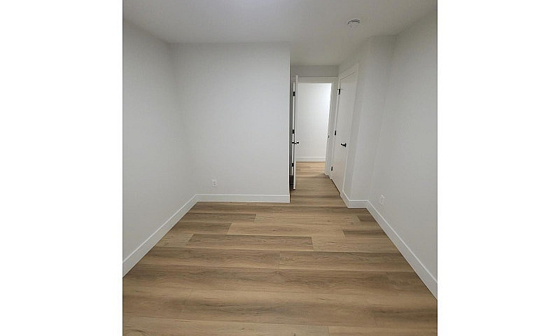 7530 205A Street Lan...
