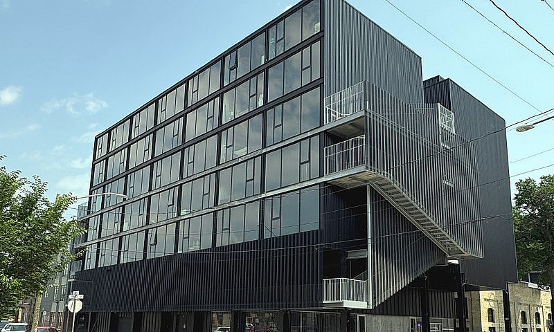 123 James Ave - 1Bed...