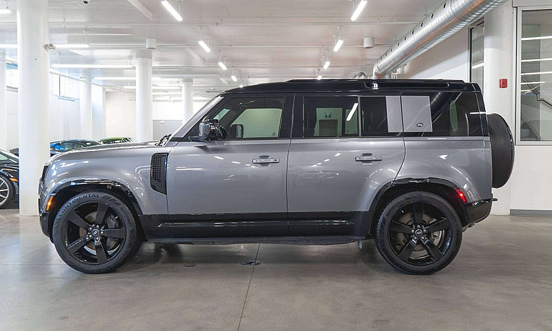 2024 Land Rover Defe...