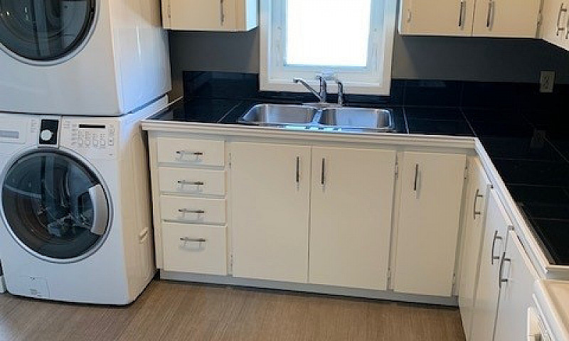 2-Bedroom Unit With ...
