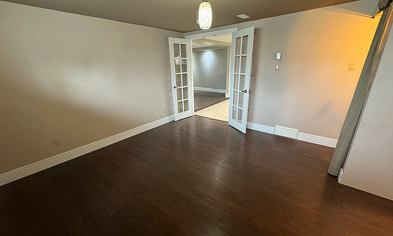 Basement Duplex Deli...