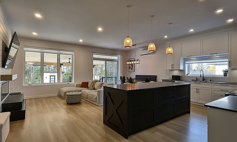 $739,000 - Bungalow ...