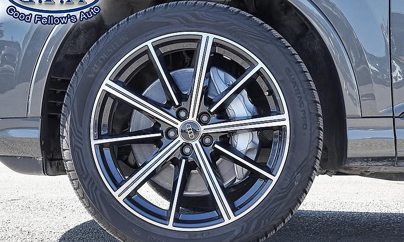 2022 Audi Q7 Komfort...