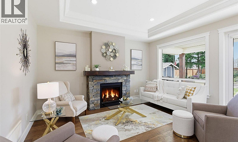 158 Skylark Ave Park...