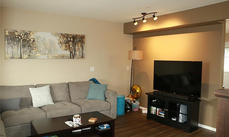 3 Beds 2.5 Baths - H...