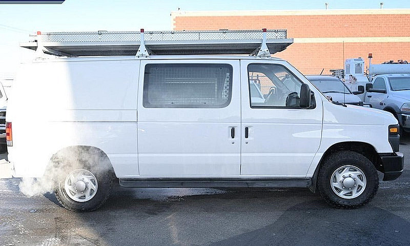 2012 Ford E-350 Supe...