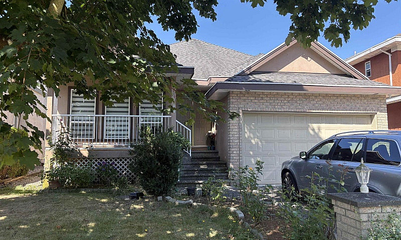 7719 147A Street Sur...