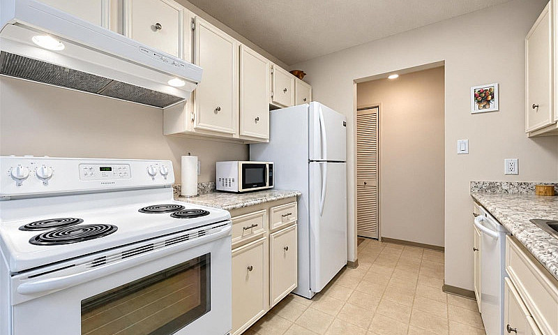 329 7436 Stave Lake ...