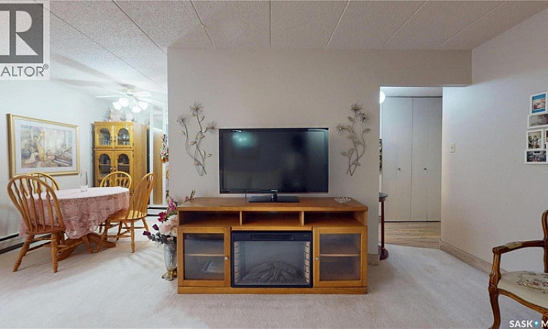 130 65 Westfield Dri...