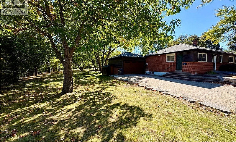 292 Woodward Avenue ...