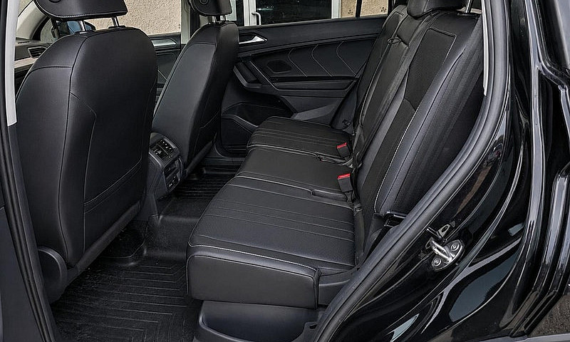 2023 Volkswagen Tigu...