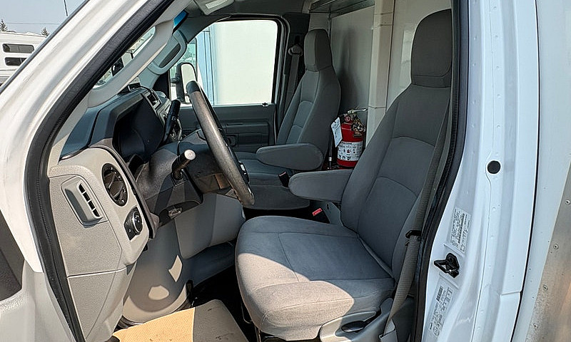 2023 Ford E-450  