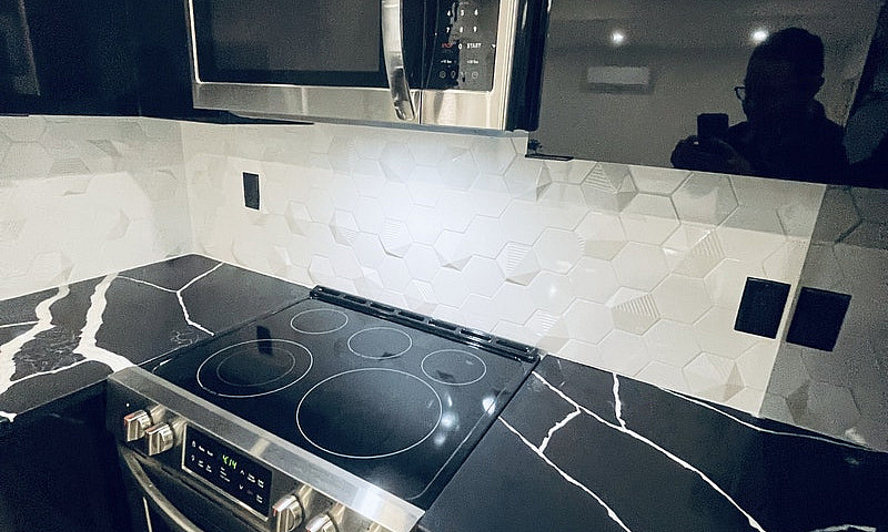 Luxurious 2-Bedroom,...