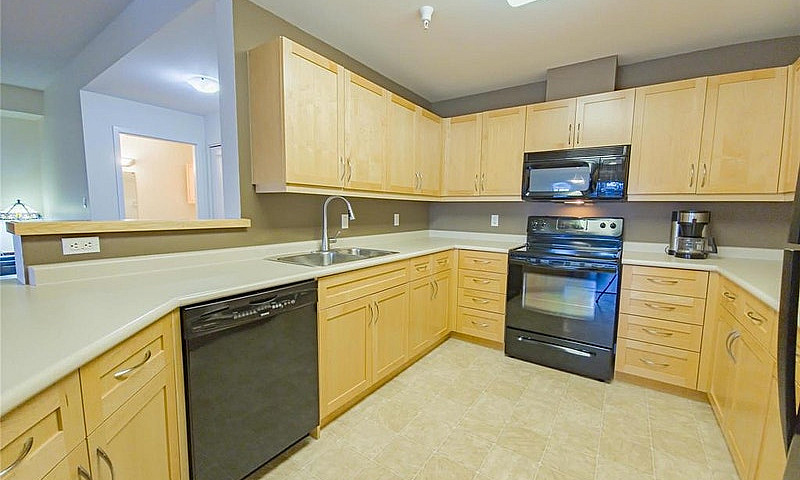 323 457 9Th., Street...