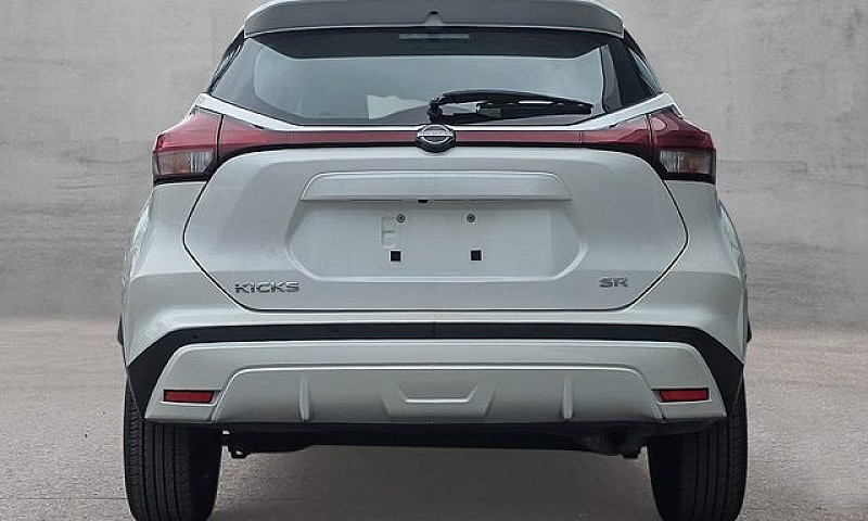 2024 Nissan Kicks Sr...