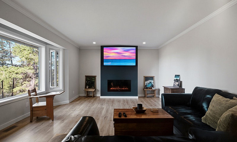 523 Tamarack Road, W...