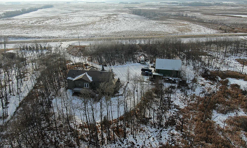 ☘️Charming Acreage W...