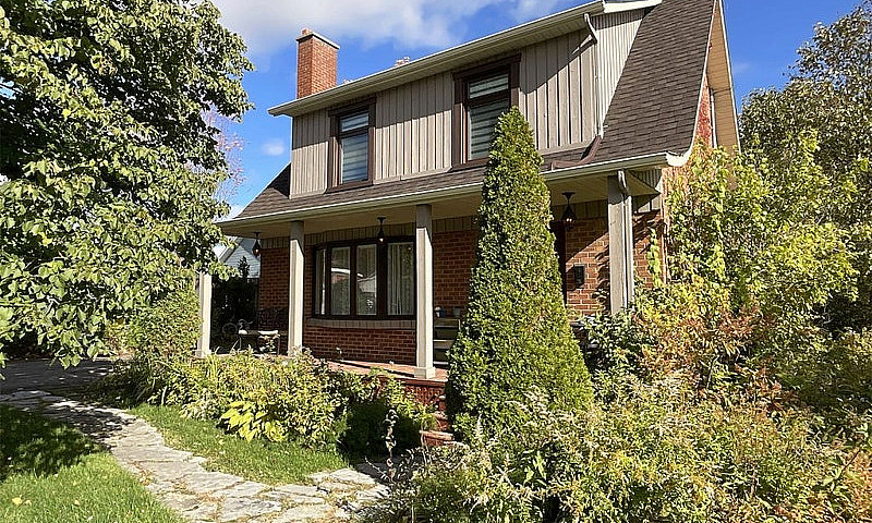 $429,000 - 2 Storey ...