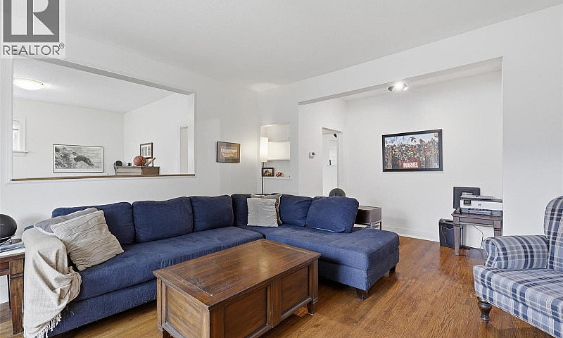 812 Columbia Street ...