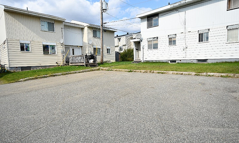 New Listing!! 1041-1...