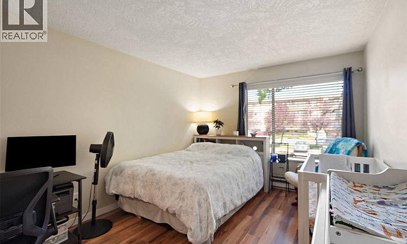 306 3400 Quadra St S...