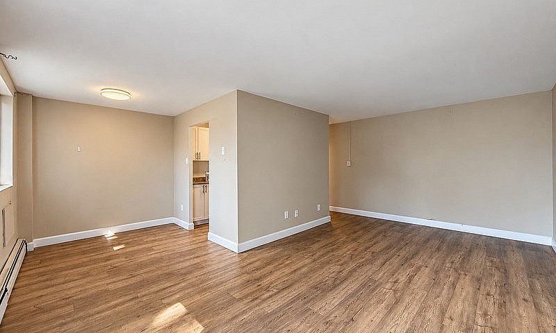 209-455 Sandys St Ch...