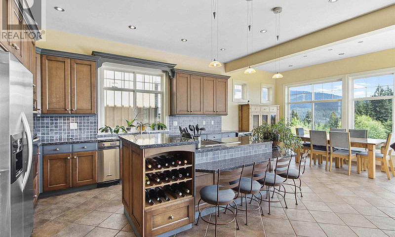 3233 Chartwell Lane ...