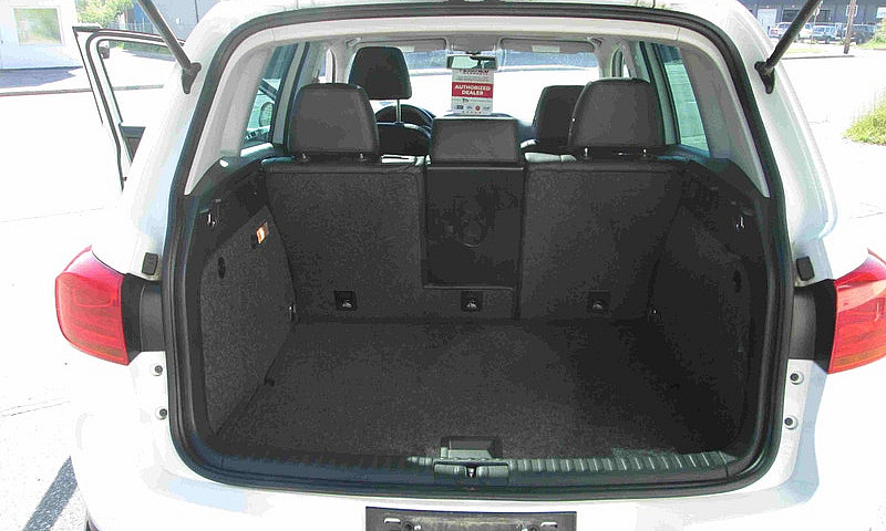 2017 Volkswagen Tigu...