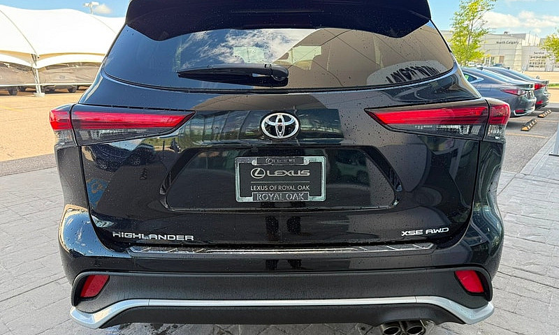 2023 Toyota Highland...