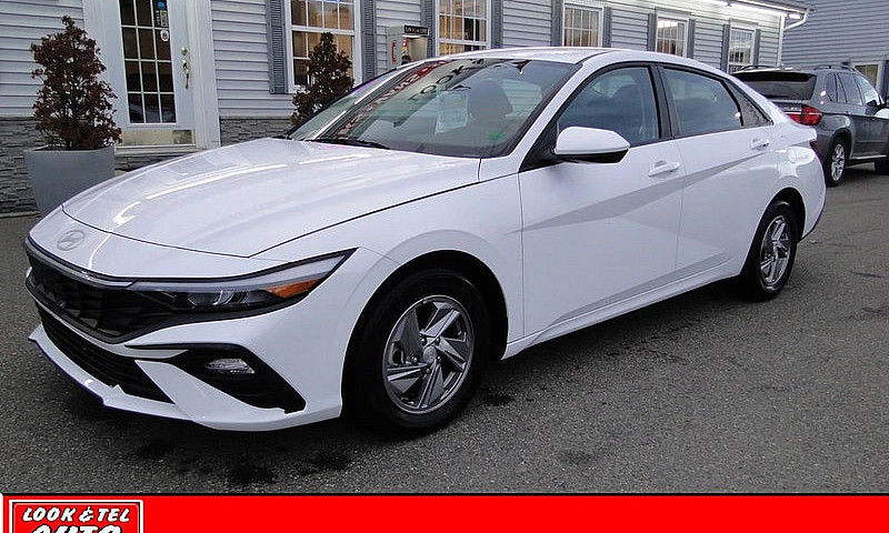 2022 Hyundai Elantra...